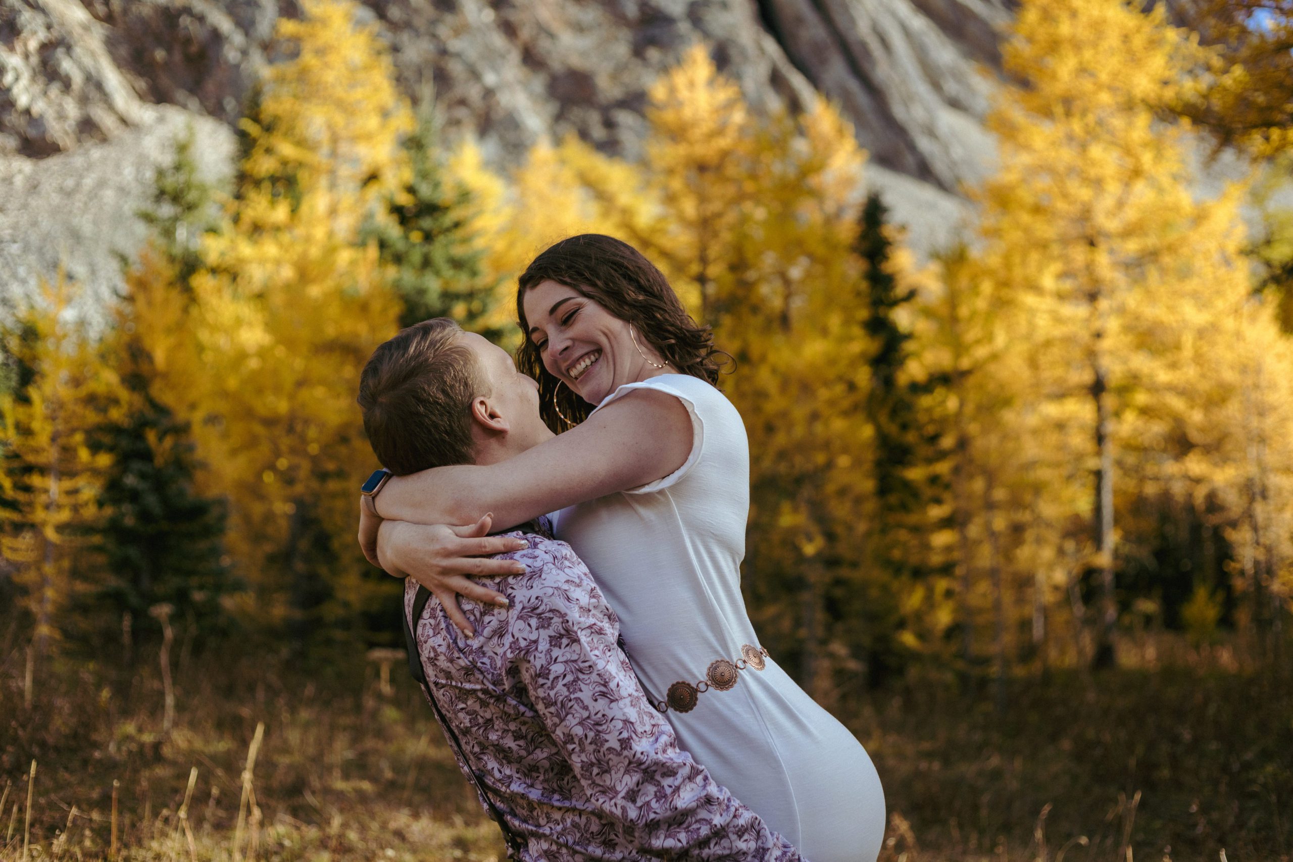 Dreamy Sunset Hiking Engagement in Kananaskis in the Fall