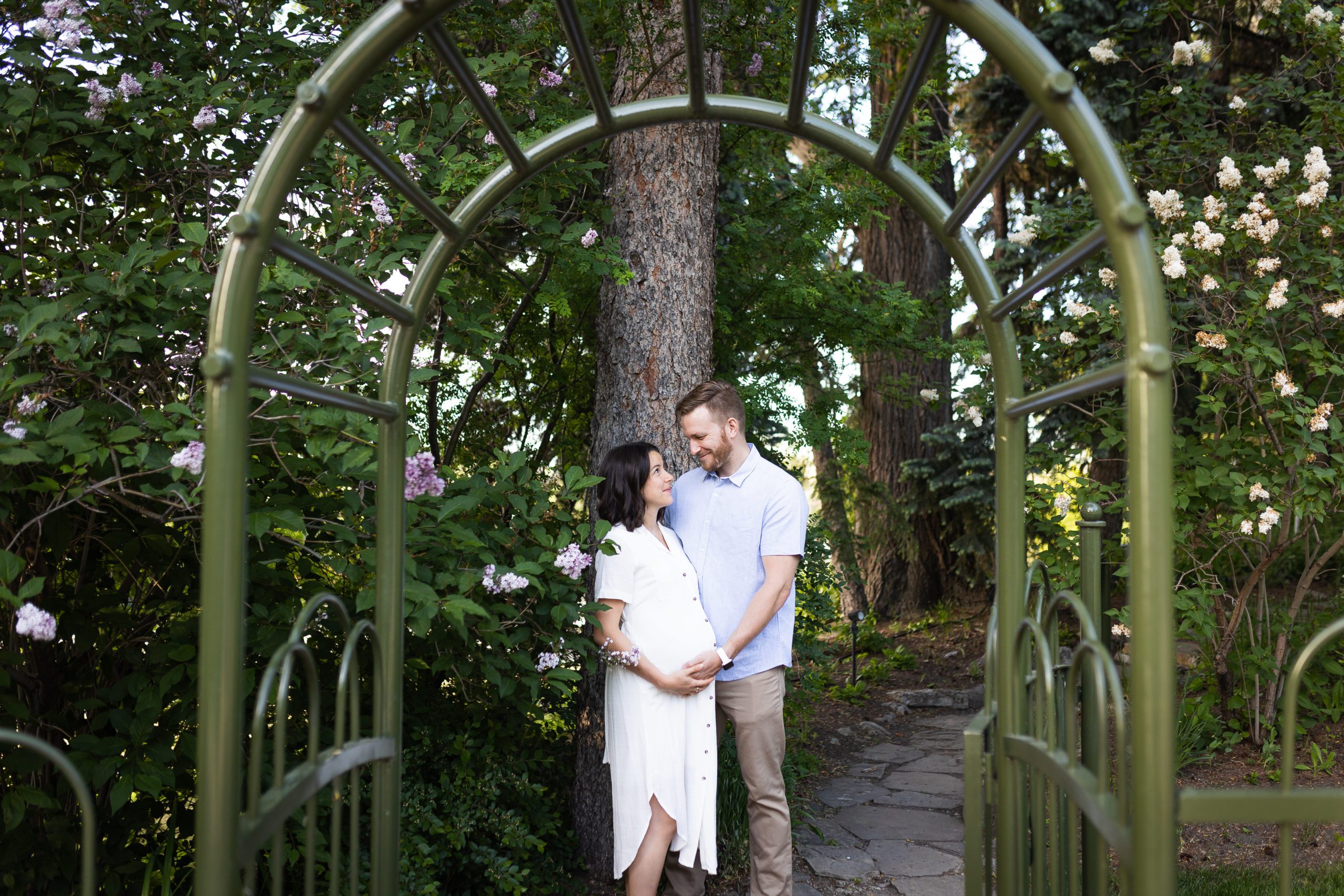 Charming Maternity Adventure in the Spring with the Flowers